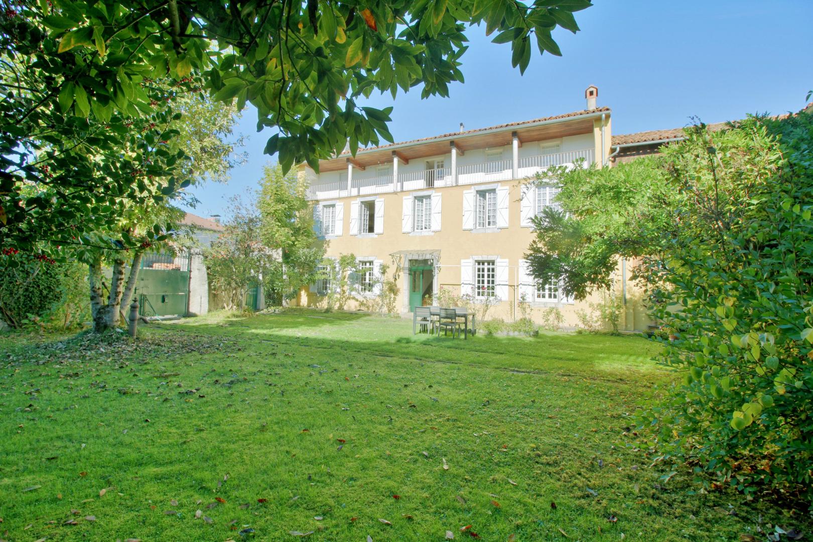 Maison De Retraite Saint Laurent De Neste