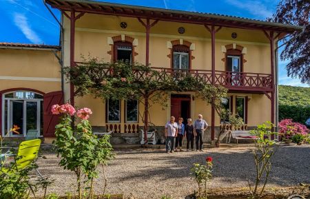 G&icirc;te n&deg;31G100934 Labroqu&egrave;re - Haute-Garonne - G&icirc;te-Chez_Mireille_et_Jean-Labroqu&egrave;re_Fa&ccedil;ade