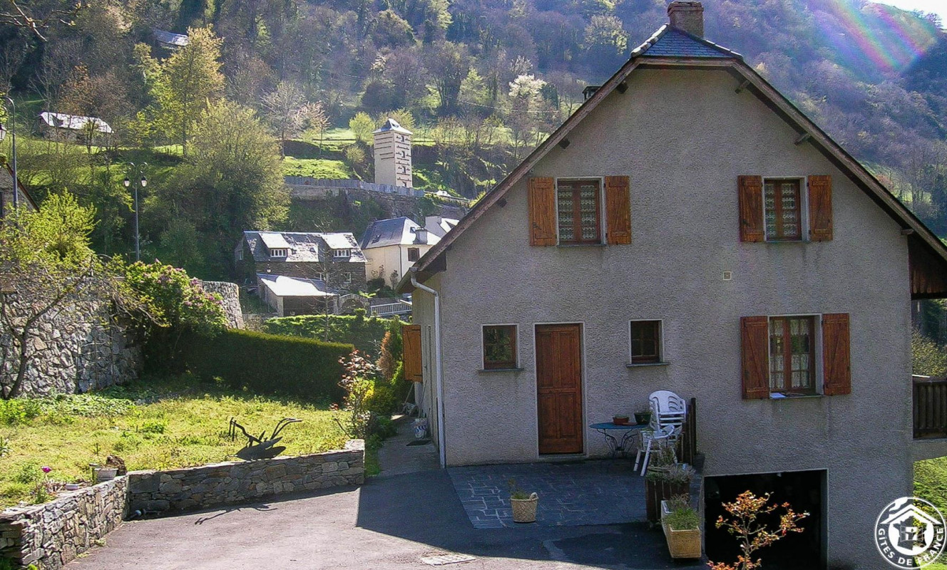 photo 0