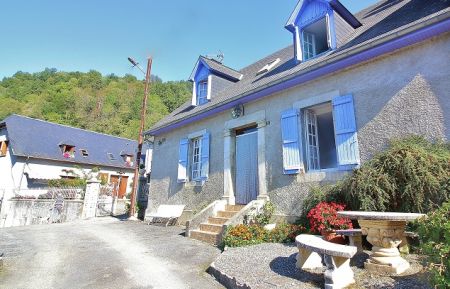 G&icirc;te n&deg;65G033913 Juncalas - Hautes-Pyr&eacute;n&eacute;es - photo