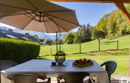 G&icirc;te n&deg;65G191811 Avajan - Hautes-Pyr&eacute;n&eacute;es - De la terrasse,