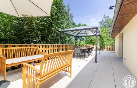 G&icirc;te n&deg;65G323611 Ordizan - Hautes-Pyr&eacute;n&eacute;es - Terrasse ouest de 40m2 avec vue sur la campagne, la montagne, chevaux et moutons