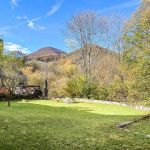 Vue depuis le jardin du g&icirc;te