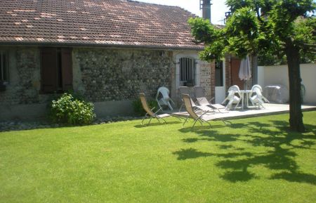 G&icirc;te n&deg;65G186011 Marsac - Hautes-Pyr&eacute;n&eacute;es - espace vert clos r&eacute;serv&eacute; au g&icirc;te