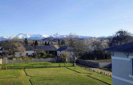 G&icirc;te n&deg;65G321111 Arcizac-Adour - Hautes-Pyr&eacute;n&eacute;es - photoPrintemps